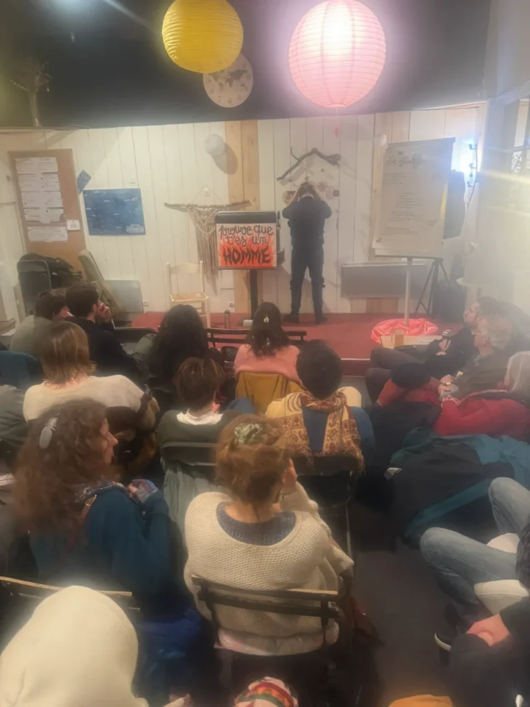 Conférences gesticulées à Joigny – 00007