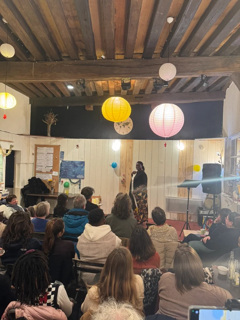 Conférences gesticulées à Joigny – 00010